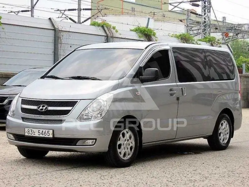 2013 Hyundai Starex