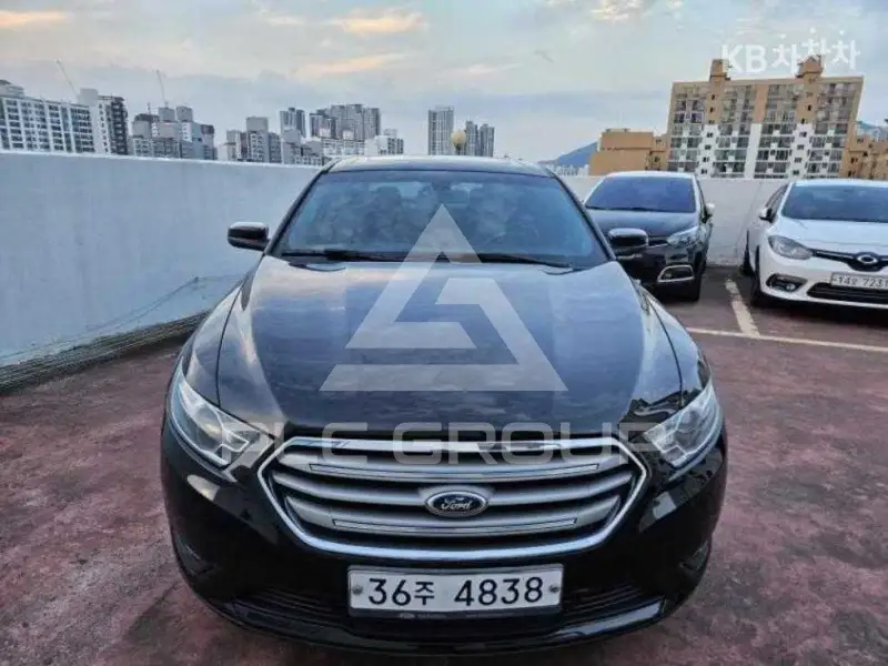 2013 Ford Taurus