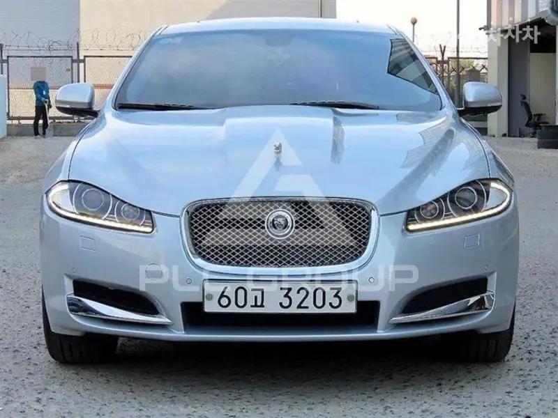 2013 Jaguar XF