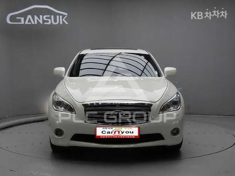 2013 Infinity M30