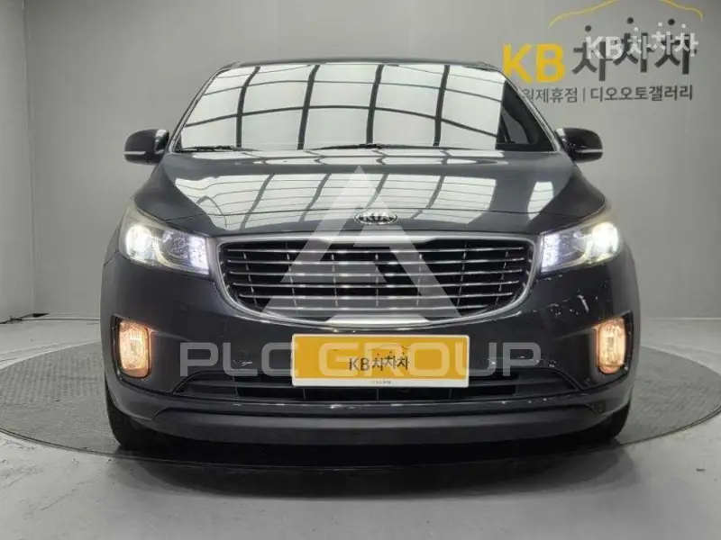 2014 KIA Carnival