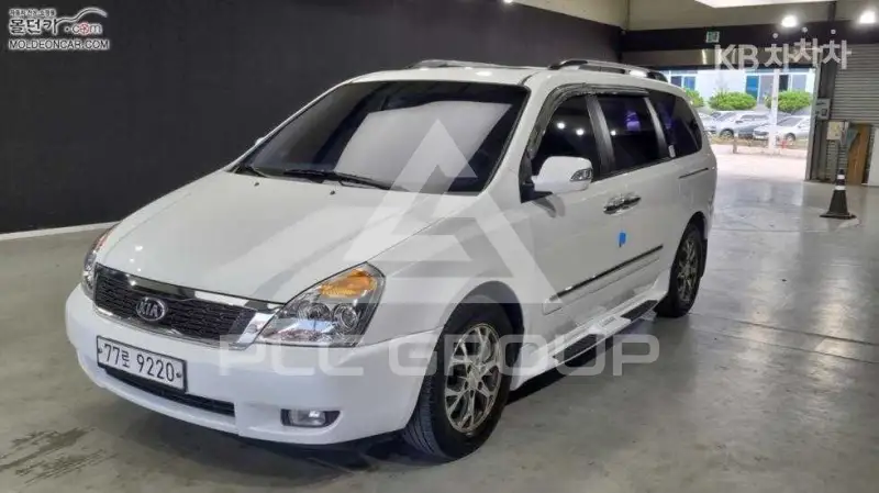 2014 KIA Carnival