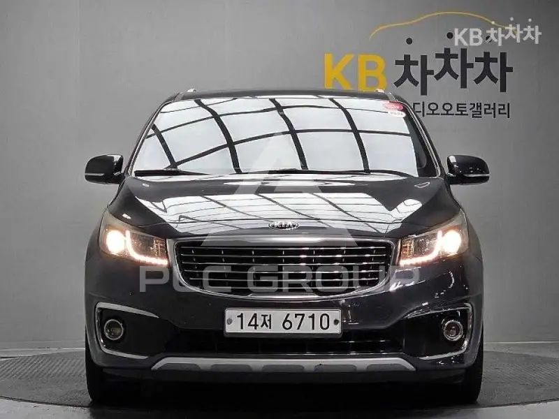 2014 KIA Carnival