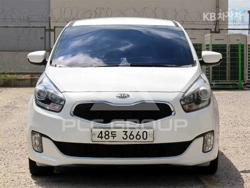 2014 KIA Carens