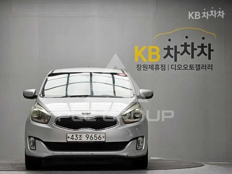 2014 KIA Carens