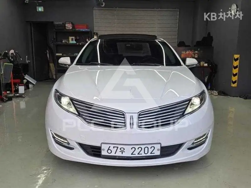 2014 Lincoln MKZ