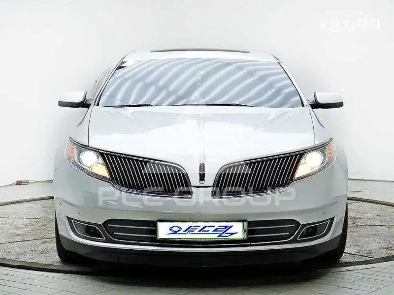 2014 Lincoln MKS