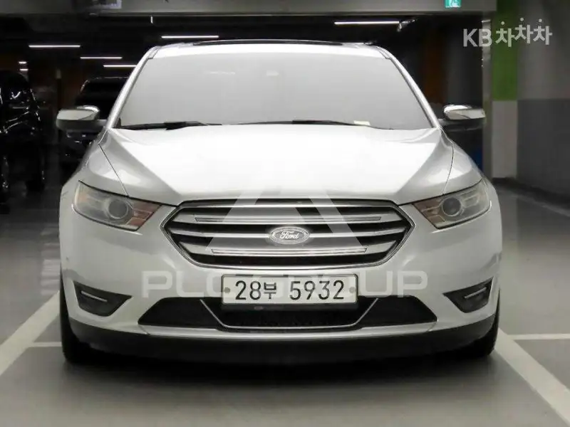 2014 Ford Taurus