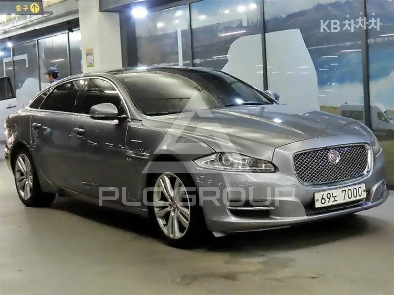 2014 Jaguar XJ
