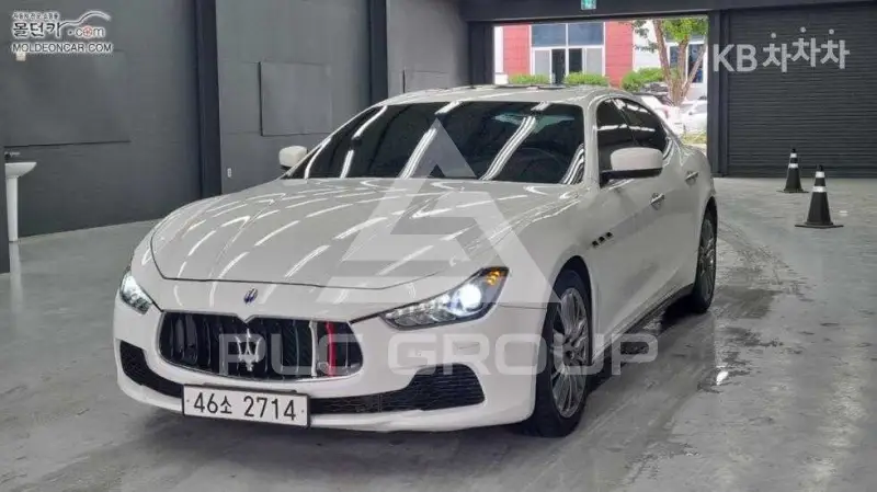 2014 Maserati GHIBLI