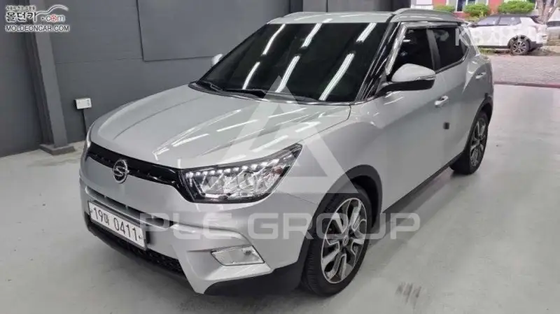2015 KG Mobility Tivoli