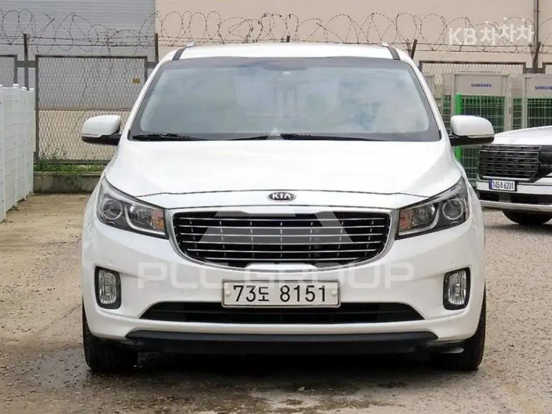 2015 KIA Carnival
