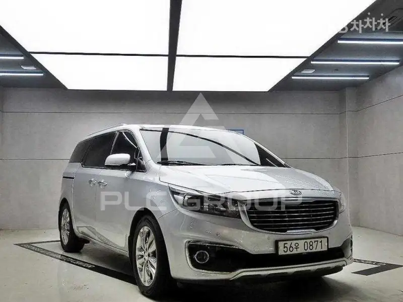 2015 KIA Carnival