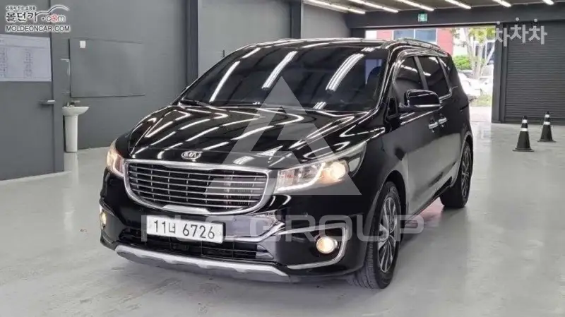 2015 KIA Carnival