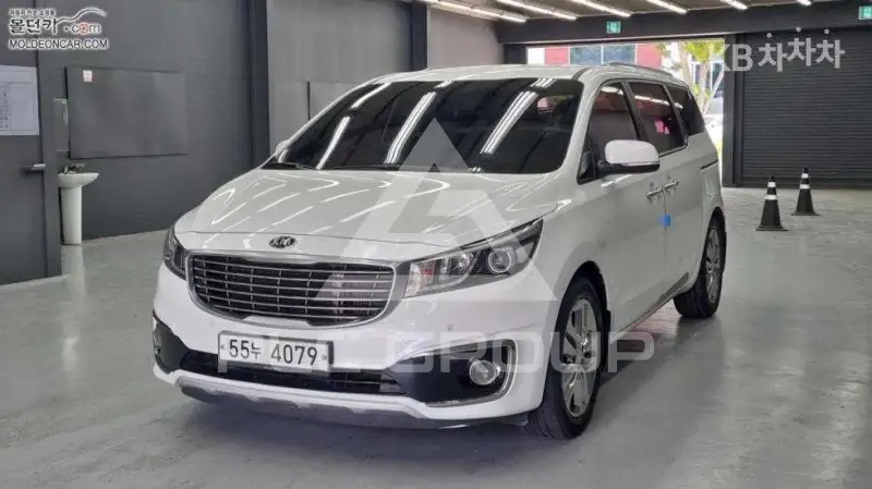 2015 KIA Carnival