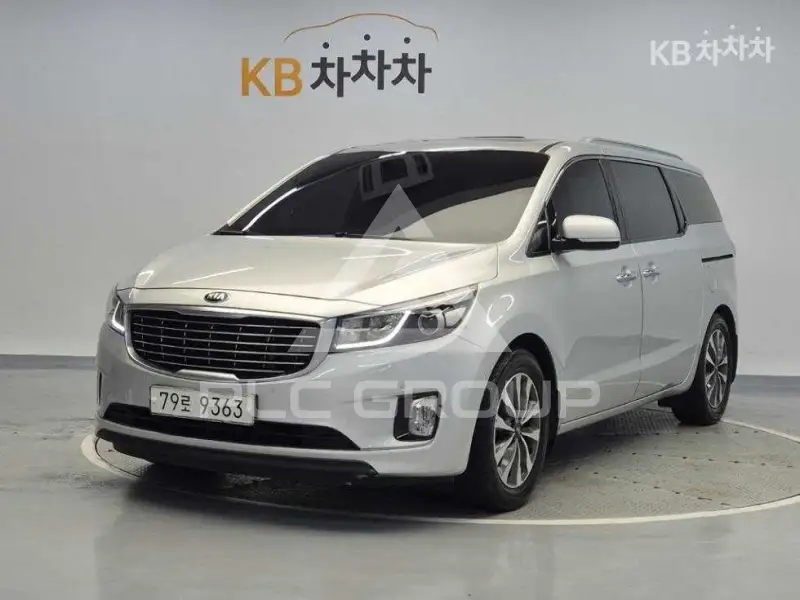 2015 KIA Carnival