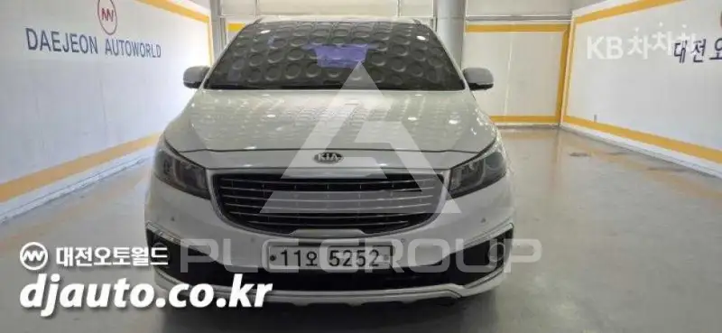 2015 KIA Carnival
