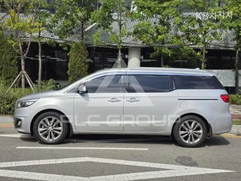 2015 KIA Carnival
