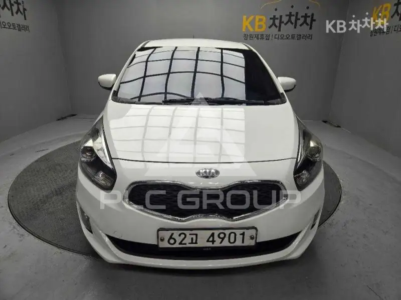 2015 KIA Carens