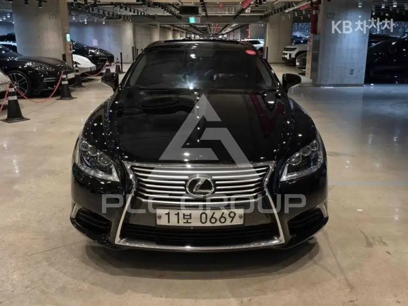 2015 Lexus LS