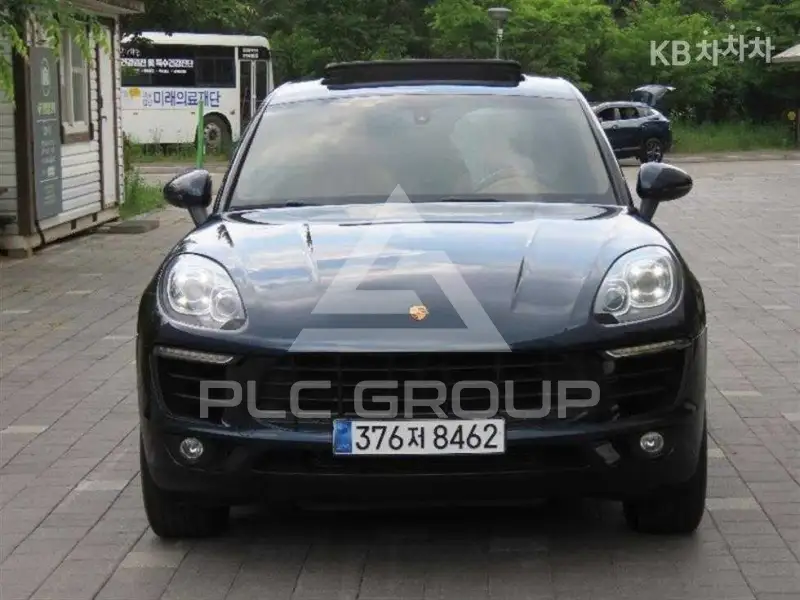 2015 Porsche Macan