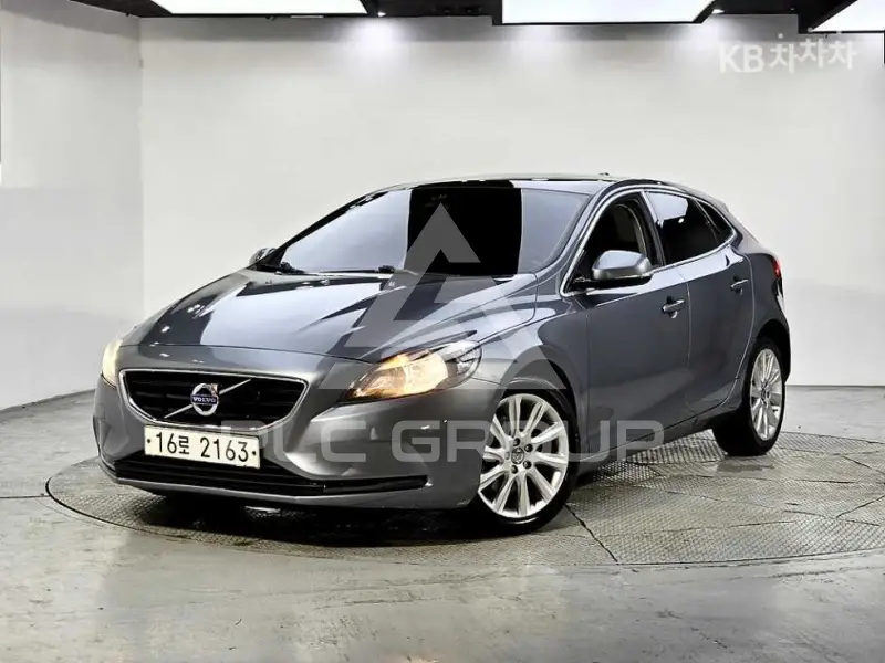 2015 Volvo V40