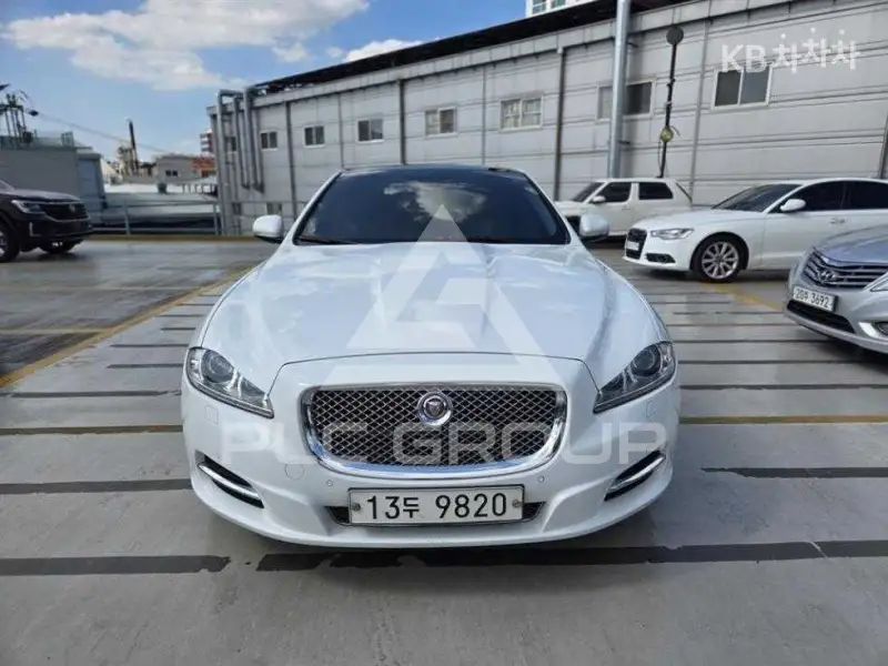 2015 Jaguar XJ