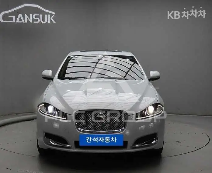 2015 Jaguar XF