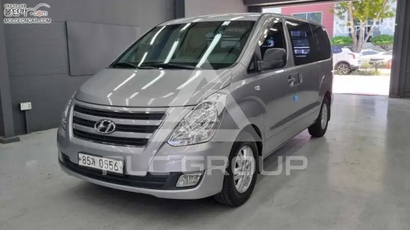2016 Hyundai Starex