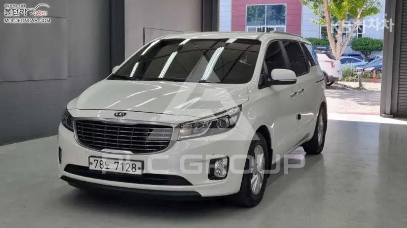 2016 KIA Carnival