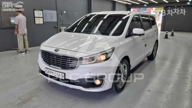 2016 KIA Carnival