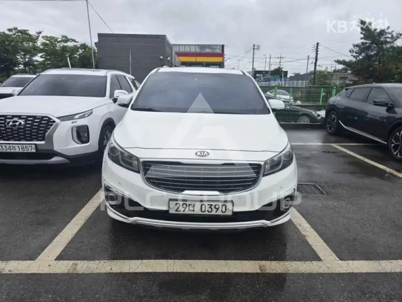 2016 KIA Carnival