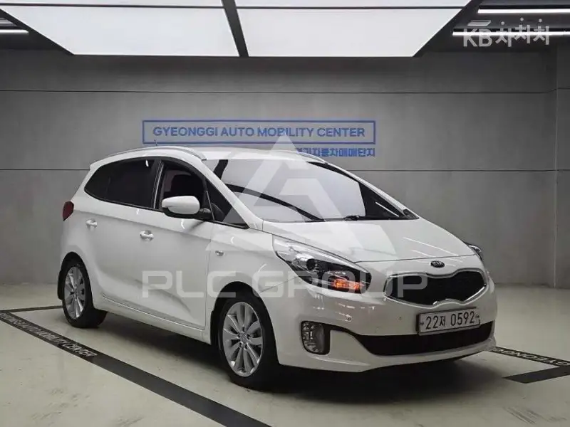 2016 KIA Carens