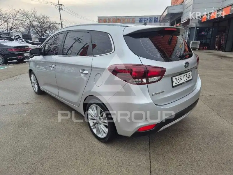 2016 KIA Carens
