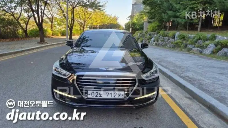 2016 Genesis G90