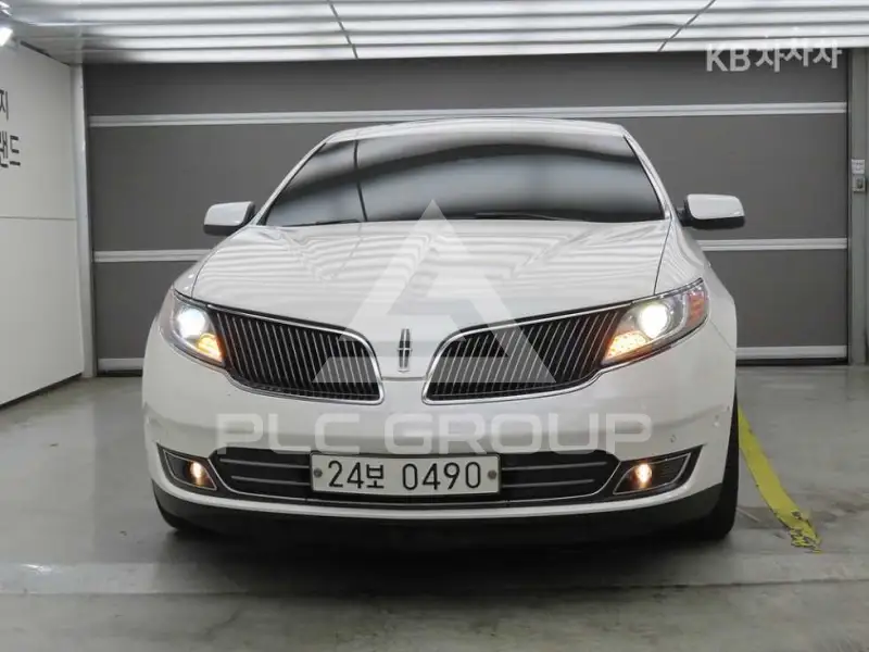 2016 Lincoln MKS