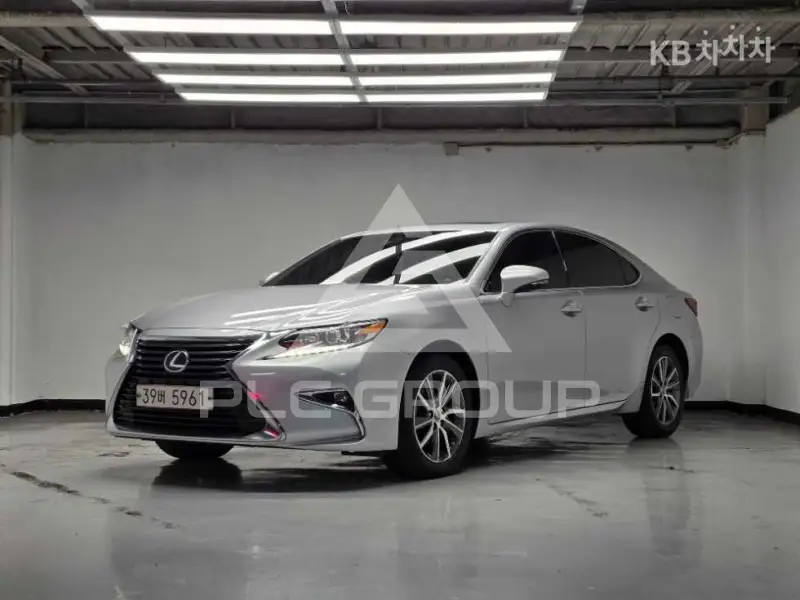 2016 Lexus ES
