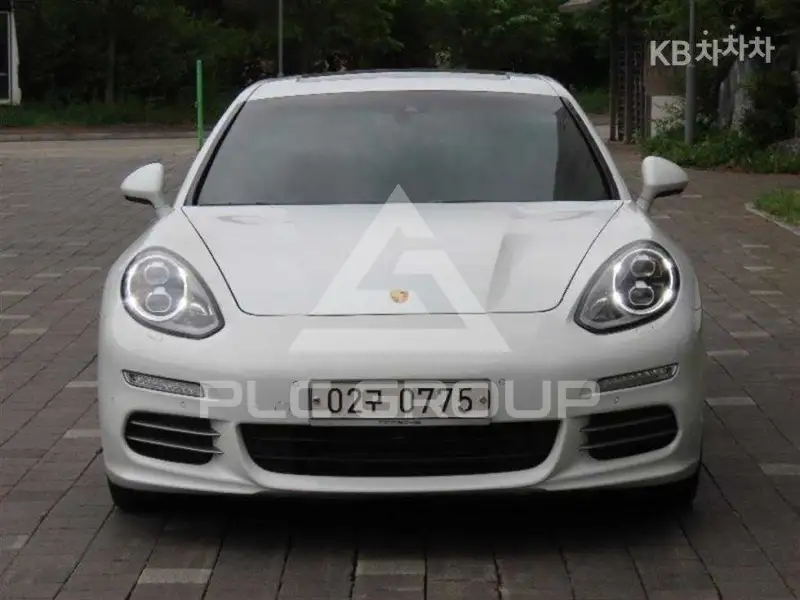 2016 Porsche Panamera