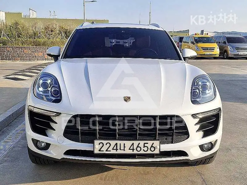 2016 Porsche Macan