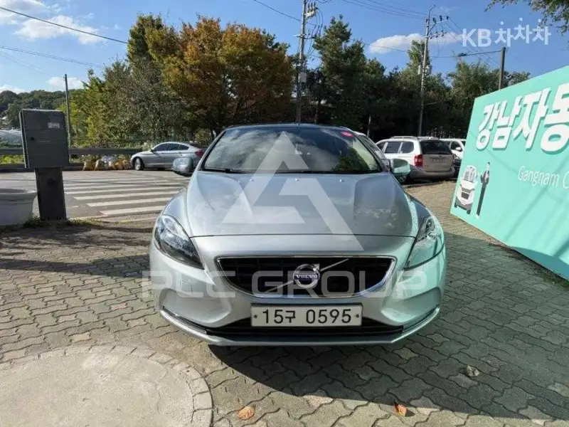 2016 Volvo V40