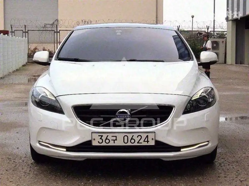 2016 Volvo V40
