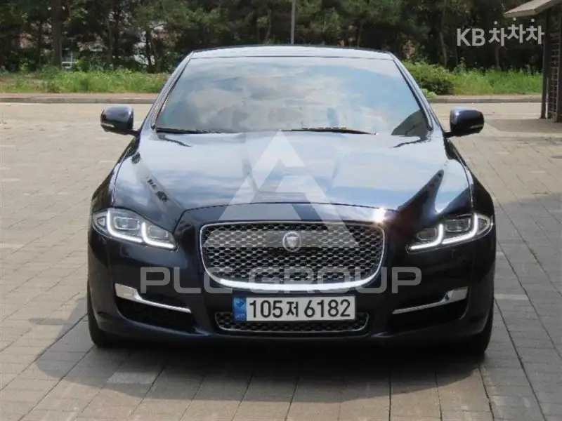 2016 Jaguar XJ