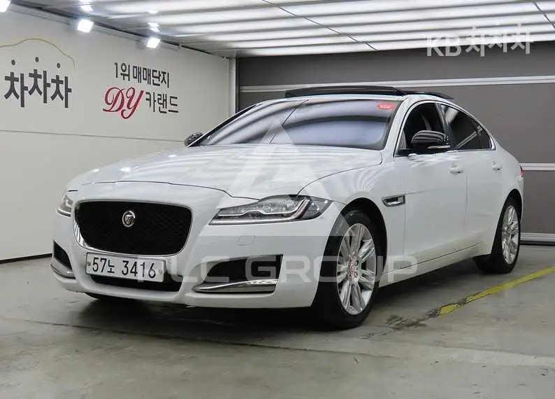 2016 Jaguar XF