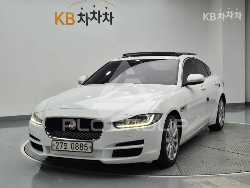 2016 Jaguar XE