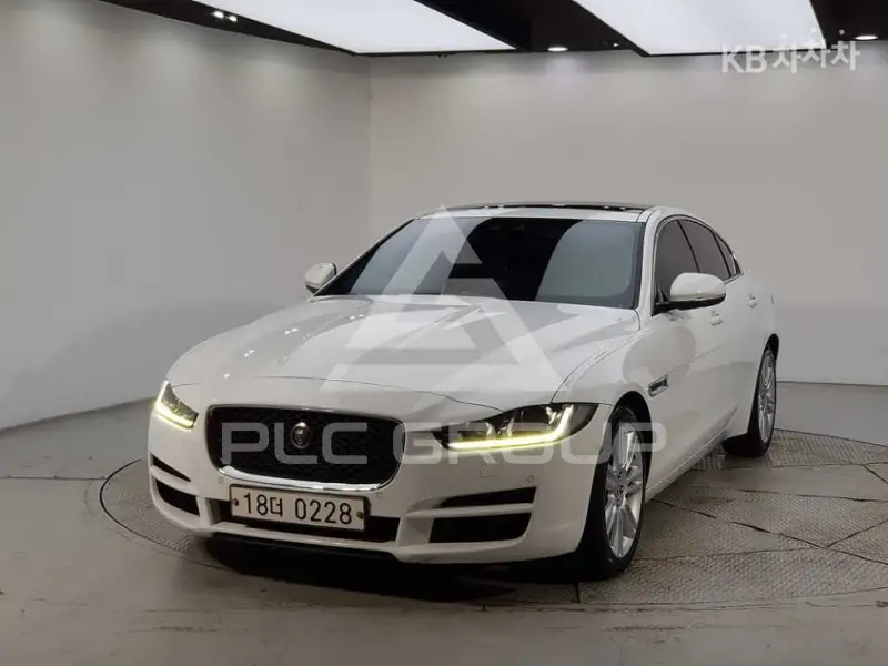 2016 Jaguar XE