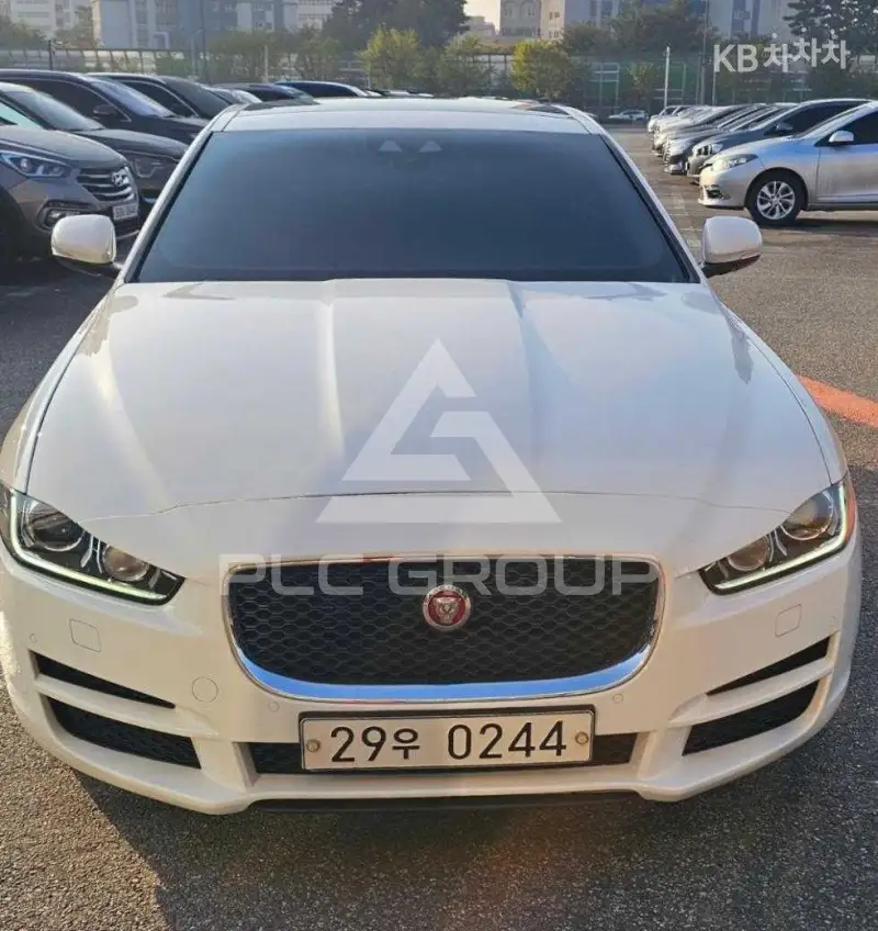2016 Jaguar XE