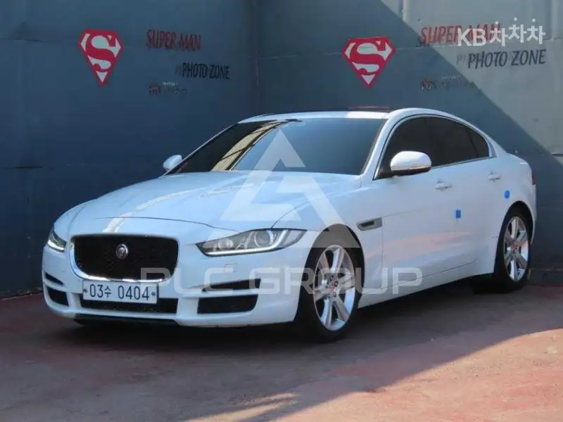 2016 Jaguar XE