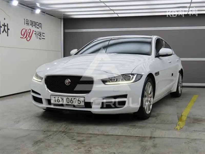 2016 Jaguar XE
