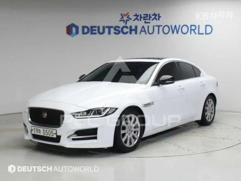 2016 Jaguar XE