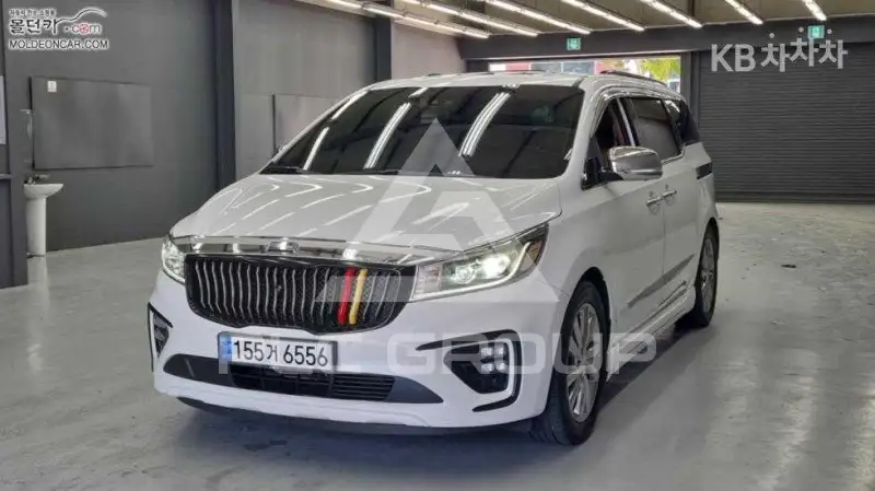 2017 KIA Carnival